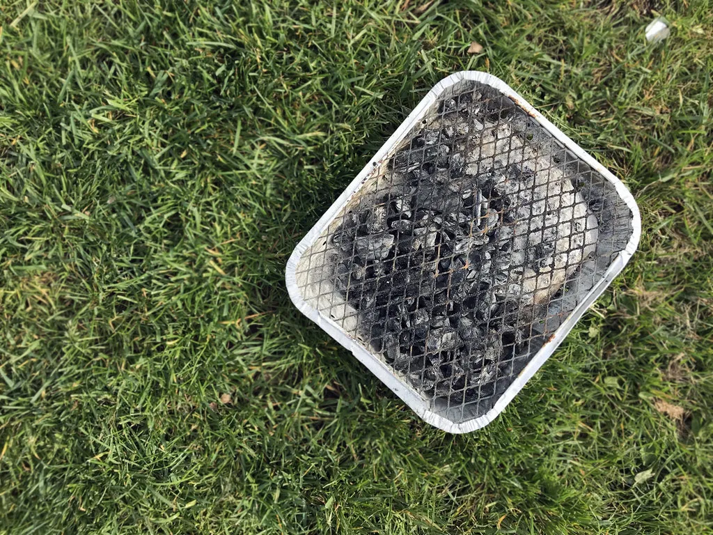 Wegwerpbarbecue of een herbruikbare mini-bbq: wat is verstandiger